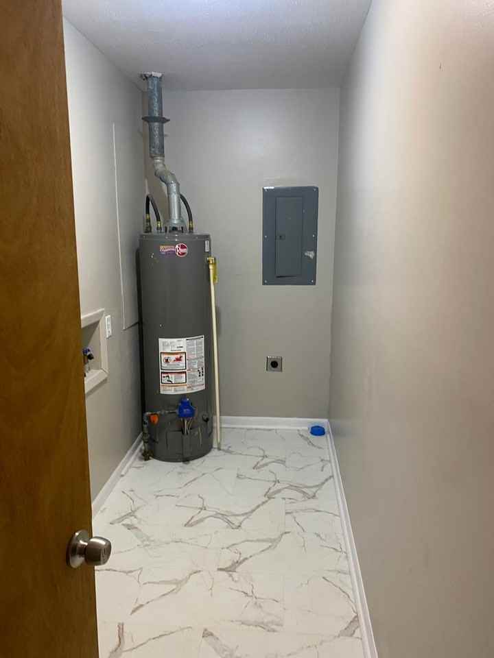 2657 E Grand St - Photo 7 of 19