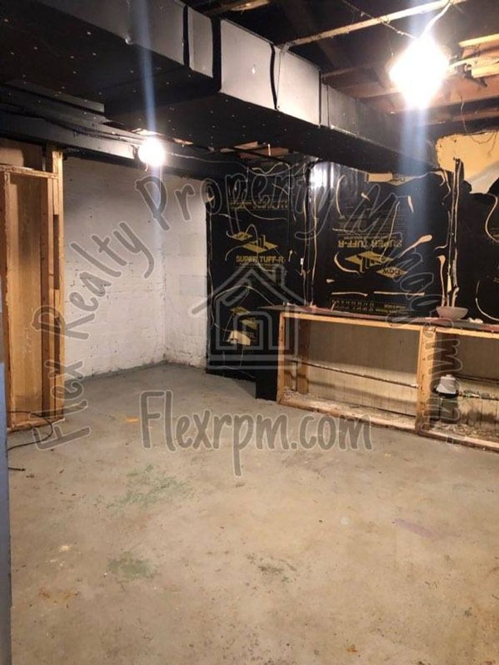 2054 Wyndhurst Rd - Photo 5 of 8
