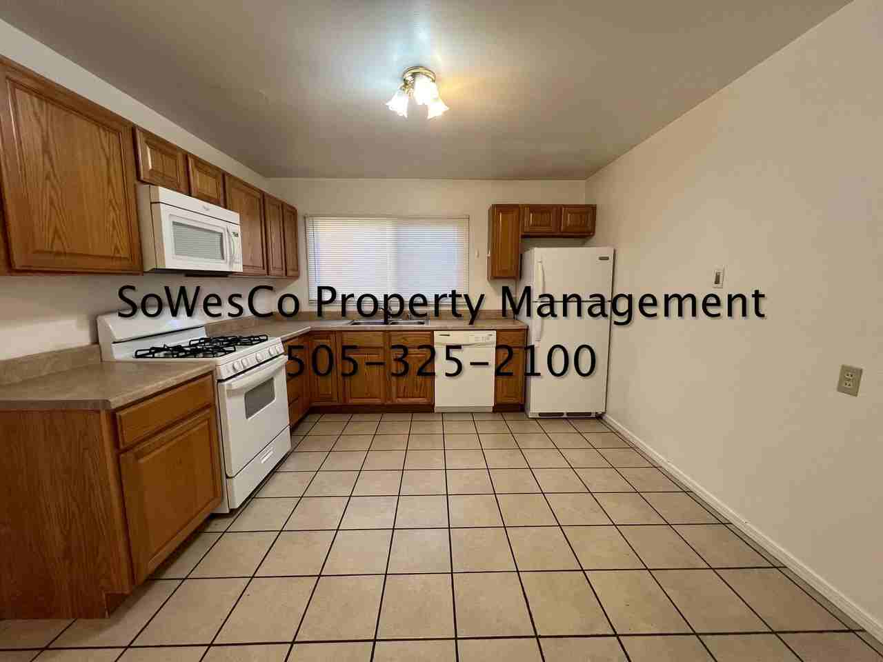 2333 E 14th St - Photo 4 of 13