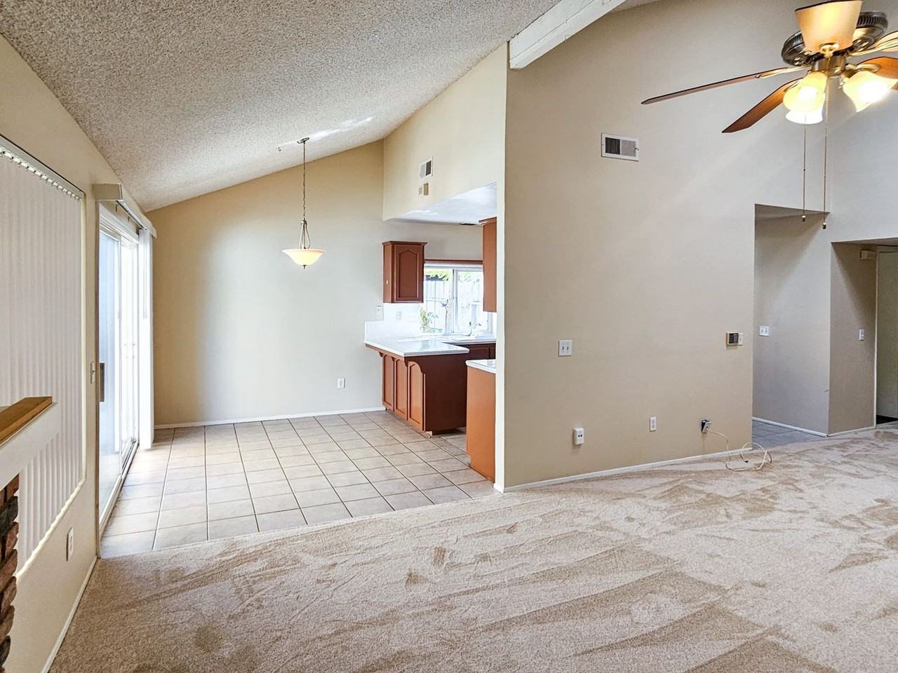 7093 Deerhurst Court - Photo 6 of 23