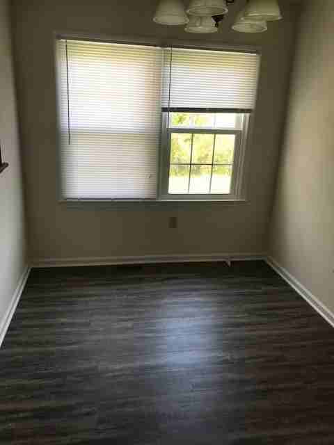 110 Courthouse Rd - Photo 3 of 6