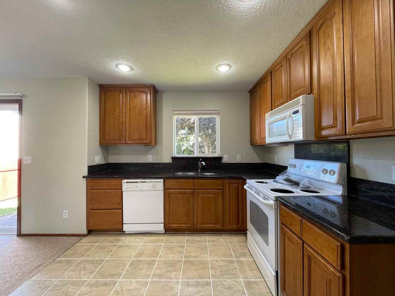 14983 Se Sieben Creek Dr - Photo 5 of 26