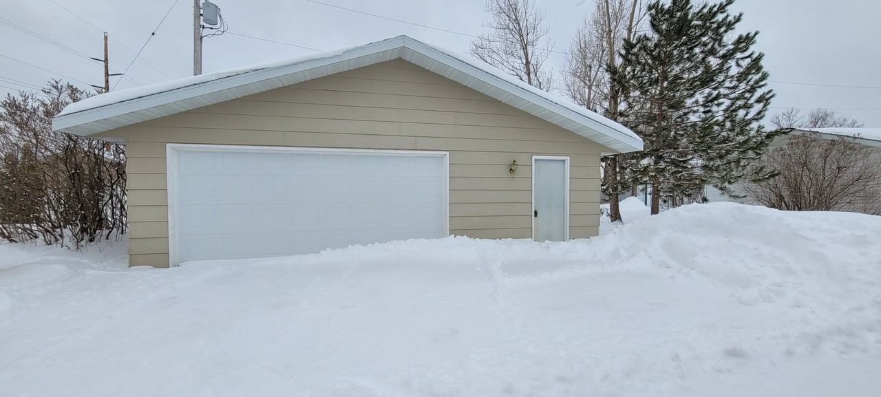 1022 6th Street Southeast - Photo 2 of 14