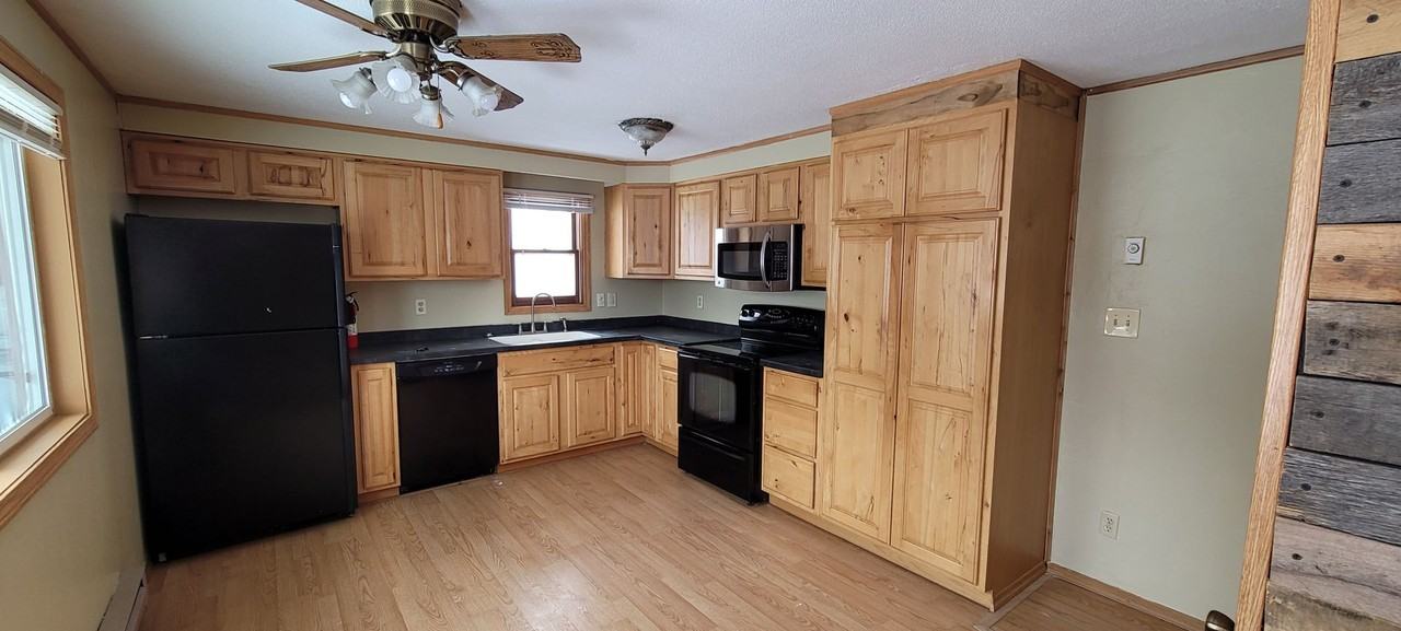 1022 6th Street Southeast - Photo 4 of 14