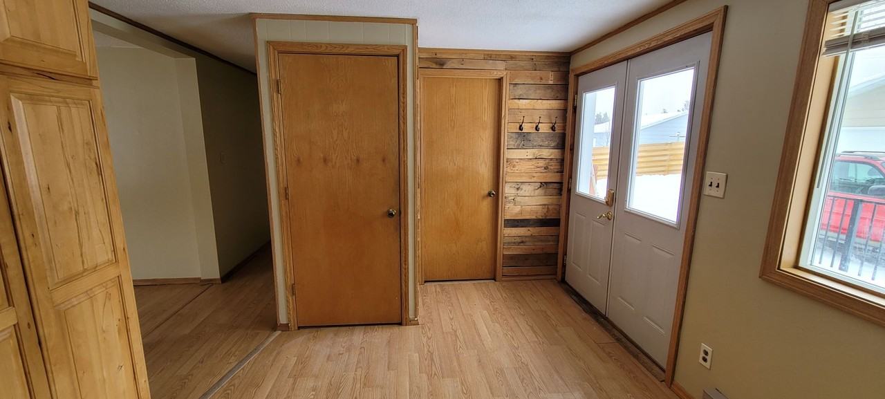 1022 6th Street Southeast - Photo 5 of 14