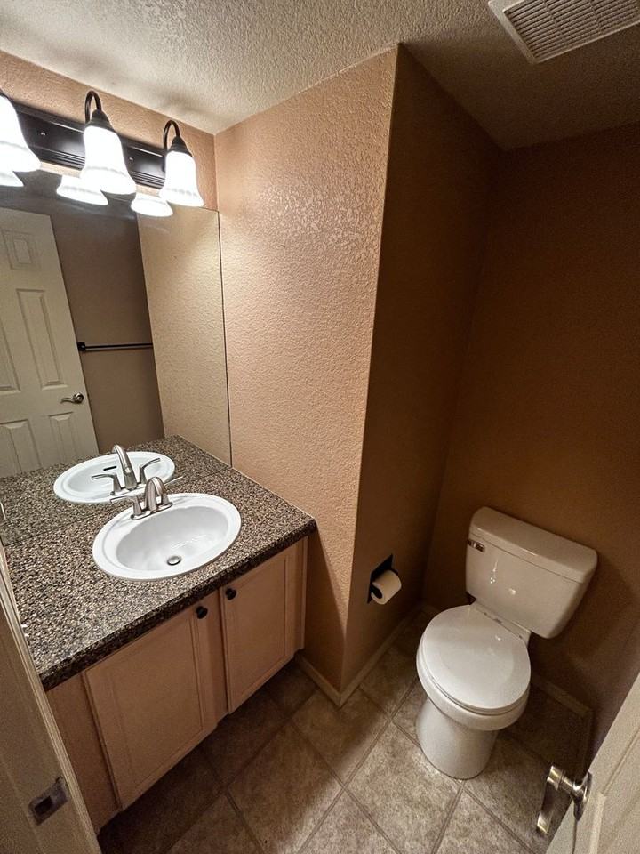 7822 Tango Ln - Photo 7 of 19