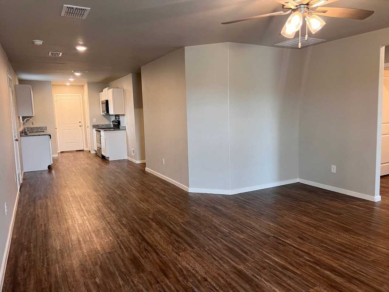 3409 Tiffin Ave - Photo 3 of 23