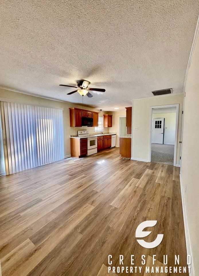 812 Bedrock Dr - Photo 5 of 22