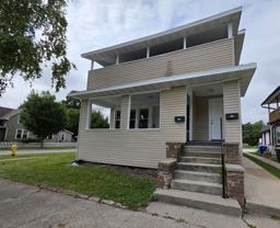 840 S Maple Ave - Photo 1 of 1