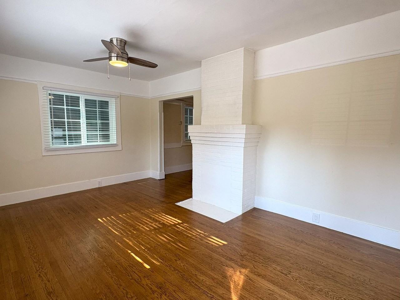 1227 Byron St - Photo 2 of 16