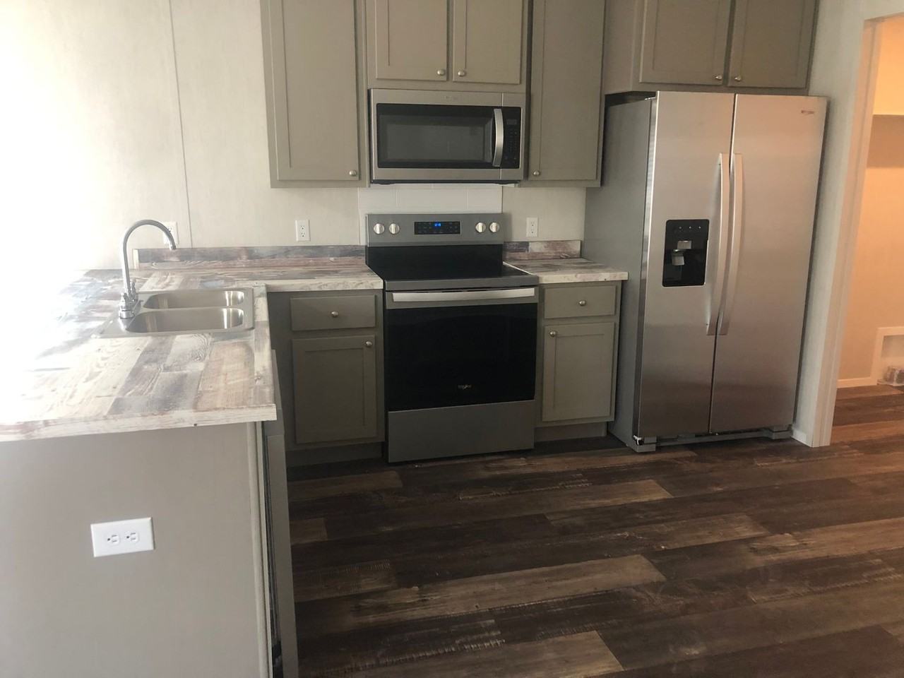 453 W Juniper Ave - Photo 5 of 9