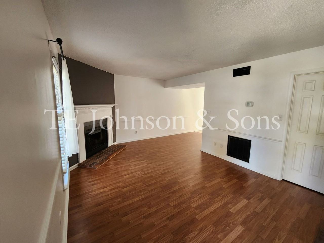 303 Oak Arbor Lane - Photo 3 of 23