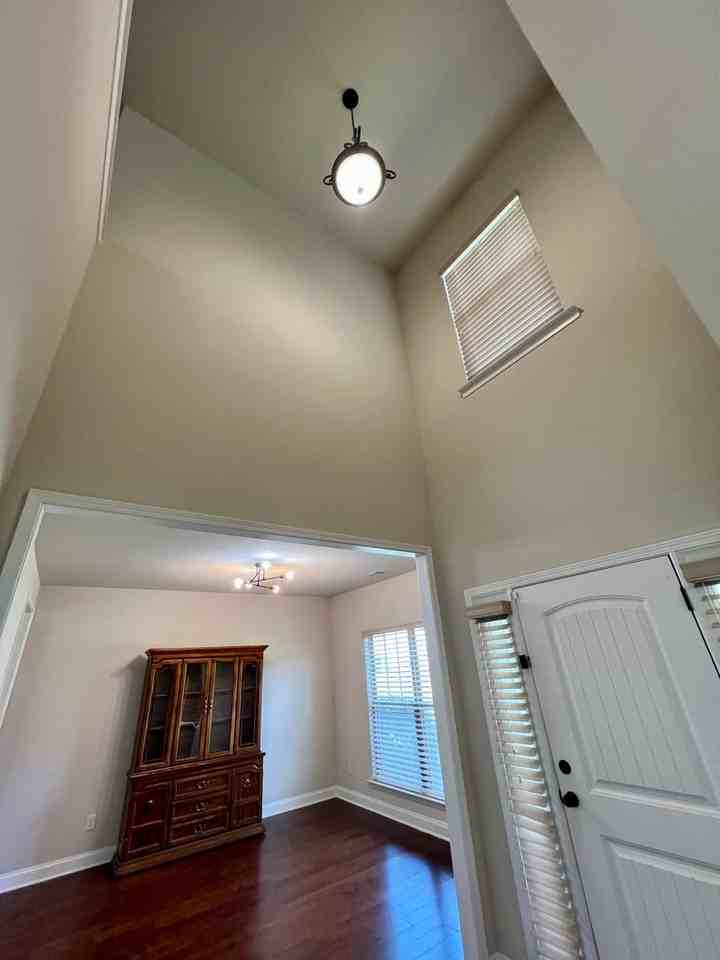 113 Cedar Ridge Dr - Photo 3 of 37