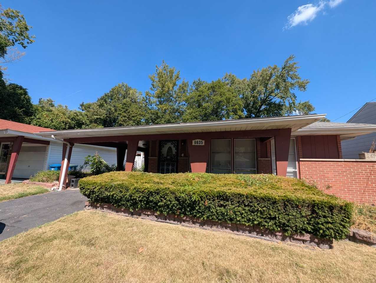 6635 Kenwood Dr - Photo 2 of 16