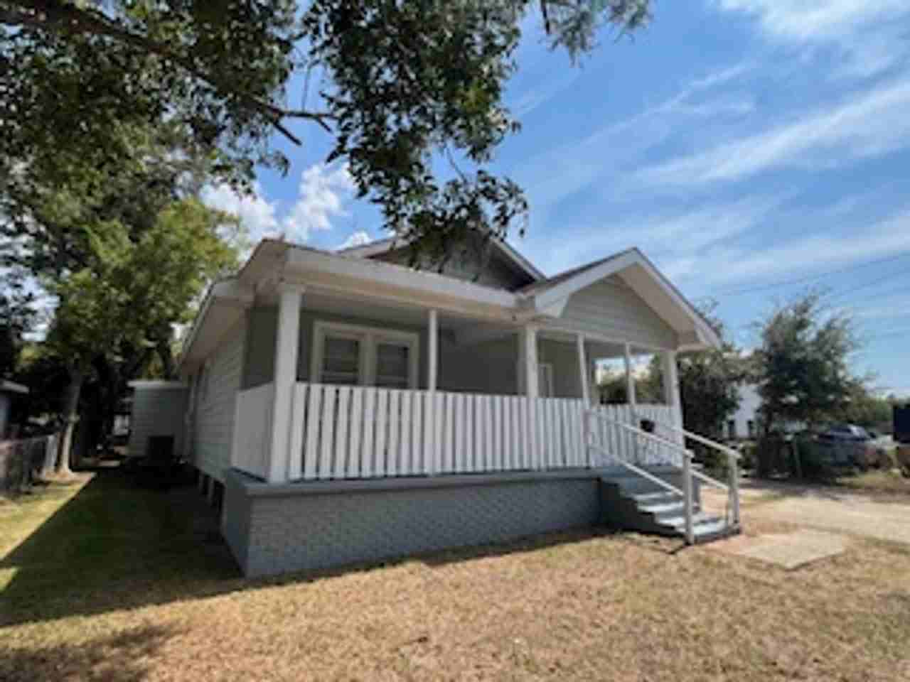 304 Nixon St - Photo 2 of 16