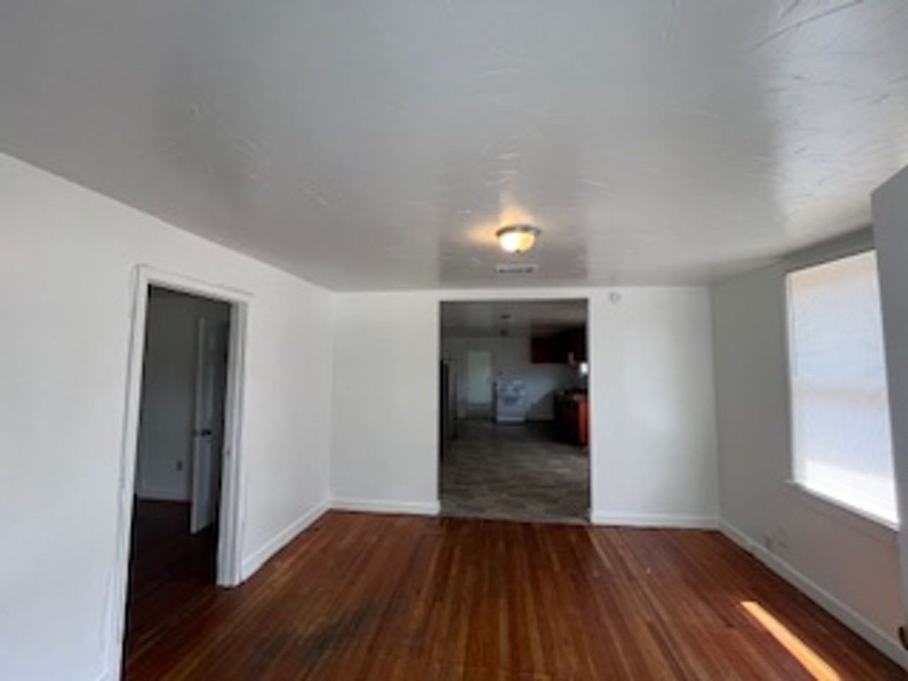 304 Nixon St - Photo 5 of 16