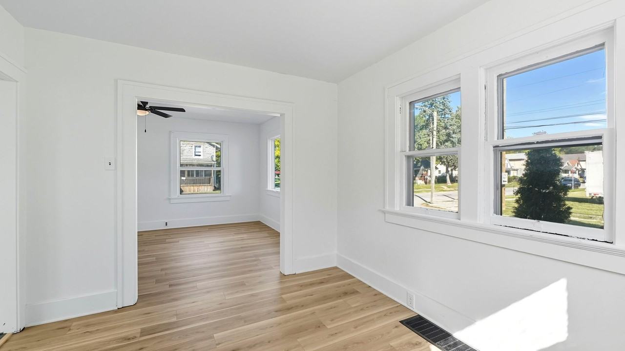 3001 Holton Ave - Photo 3 of 24