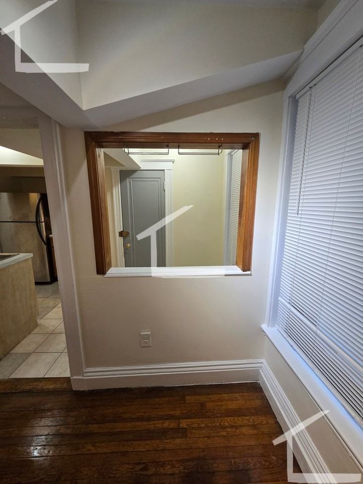 1748 Commonwealth Ave - Photo 5 of 8