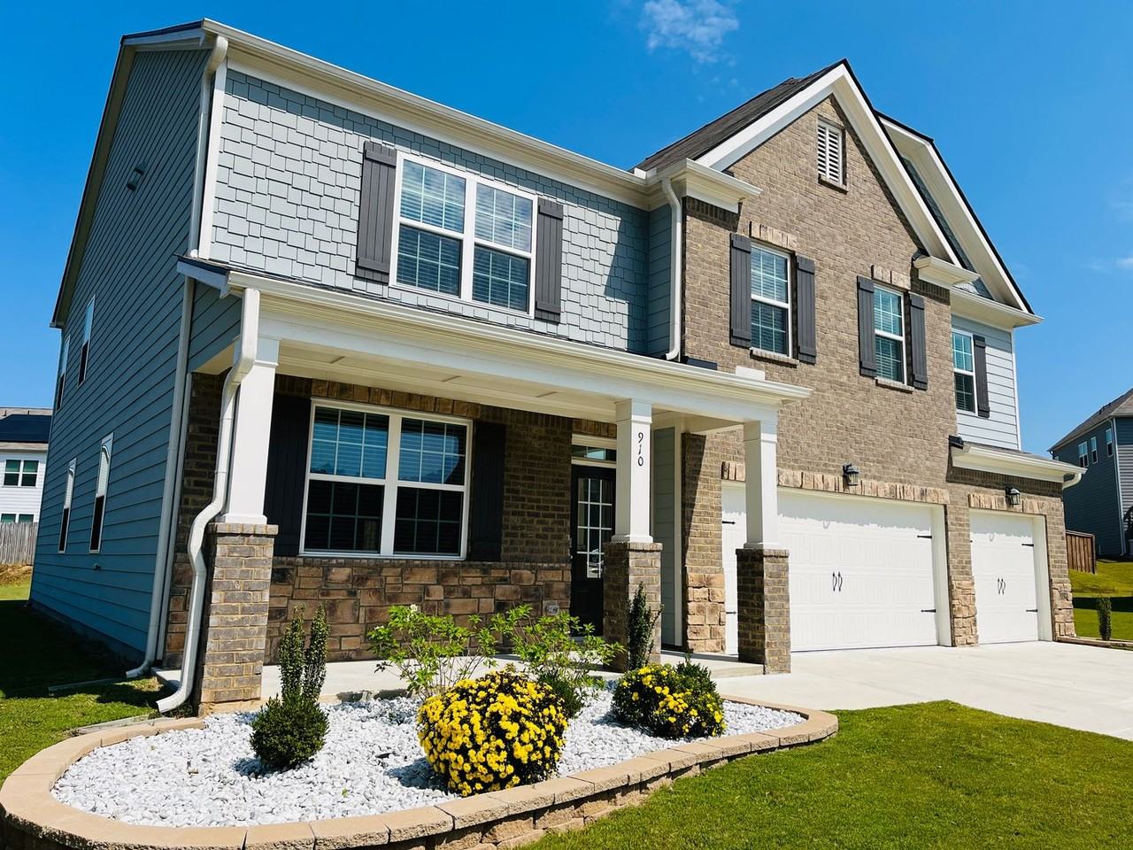 910 Sly Fox Run - Photo 2 of 46