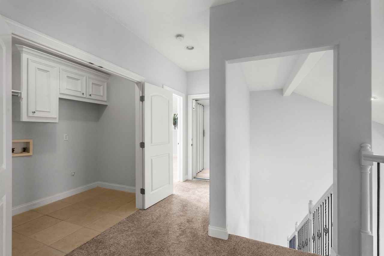 138 Isles End Rd - Photo 5 of 39