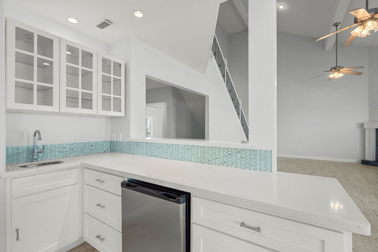 138 Isles End Rd - Photo 7 of 39