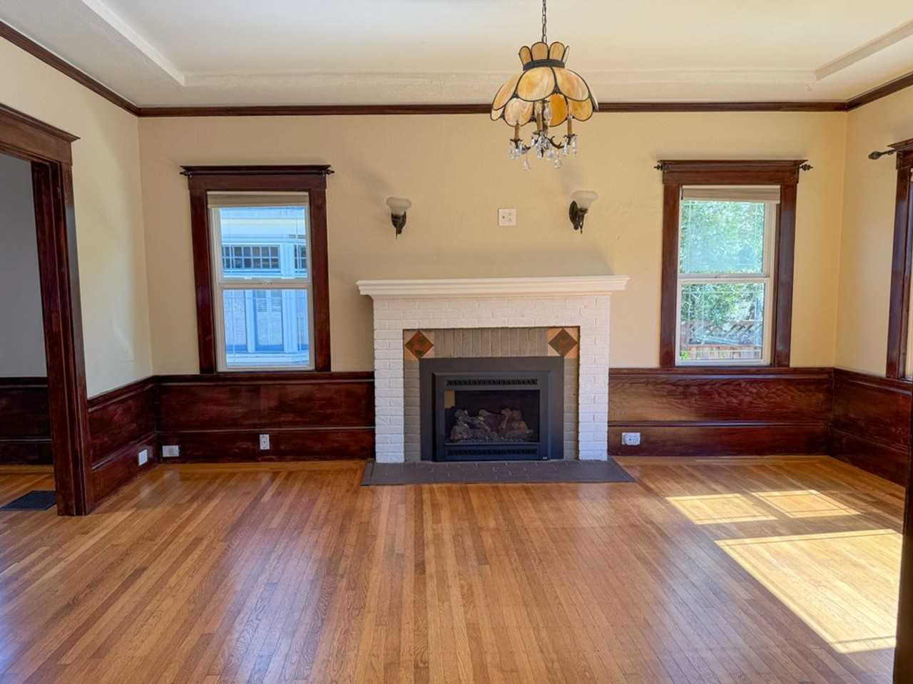 726 Acacia Dr - Photo 2 of 24