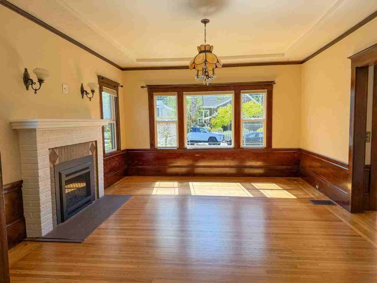 726 Acacia Dr - Photo 3 of 24