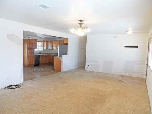 400 Parkland Dr - Photo 3 of 13