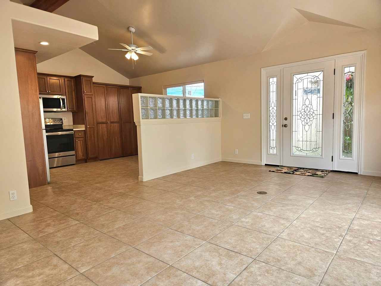 337 Las Vegas St - Photo 3 of 12