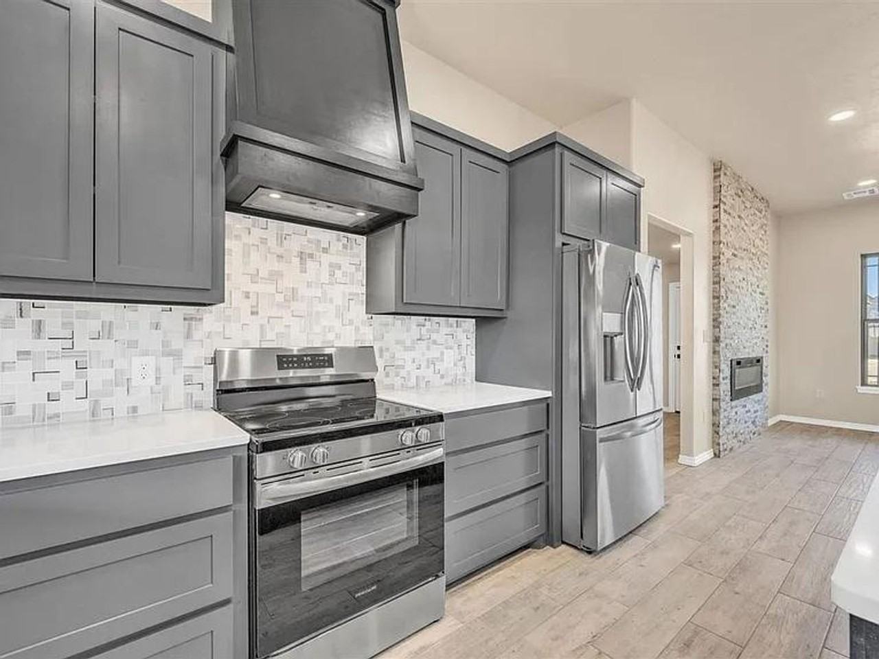 409 Bob White Rd - Photo 3 of 21
