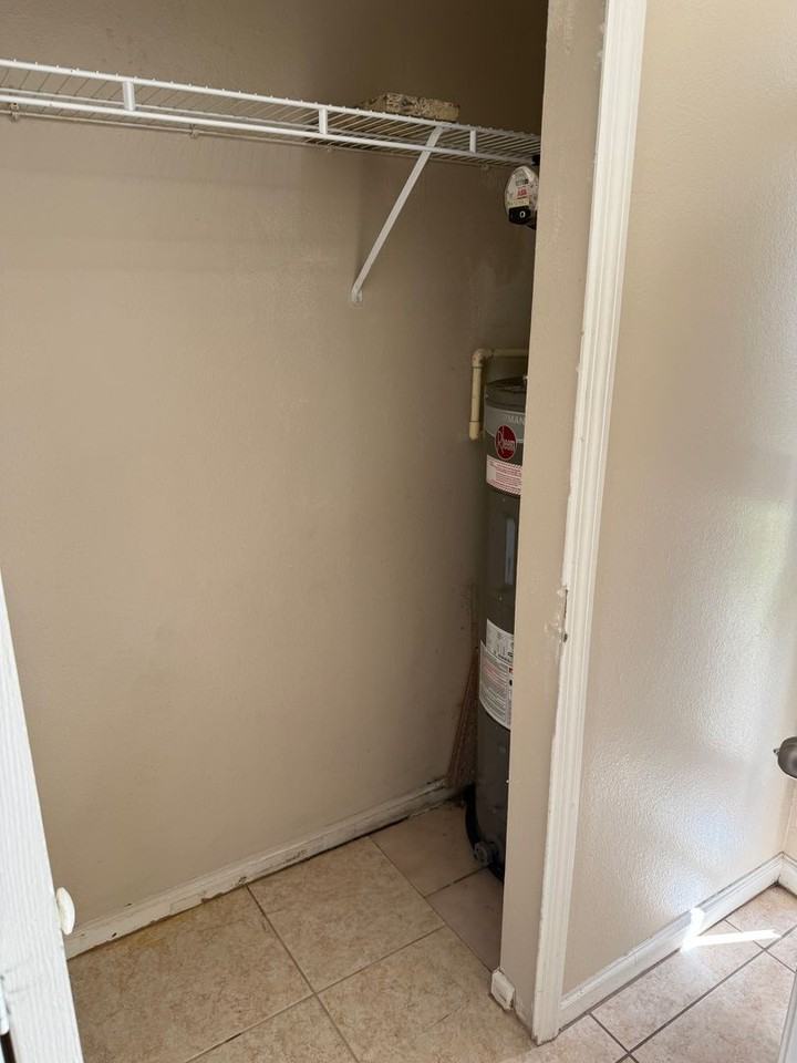 4344 S Kirkman Rd - Photo 4 of 15