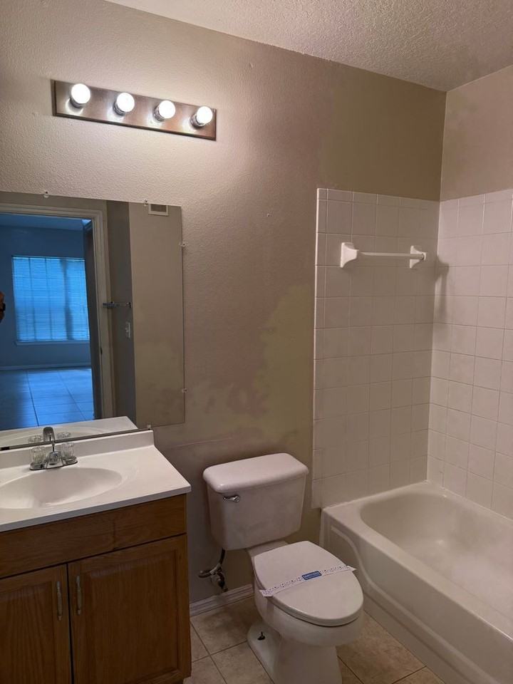 4344 S Kirkman Rd - Photo 6 of 15