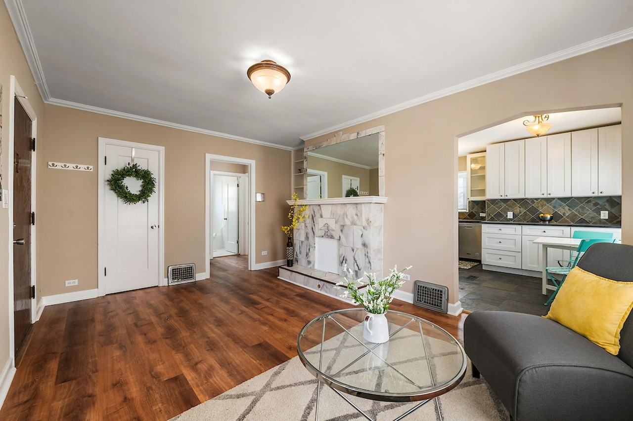 4280 S Acoma St - Photo 4 of 40