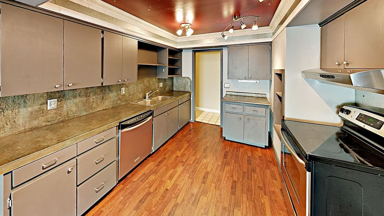 9816 Lancet Lane - Photo 5 of 15