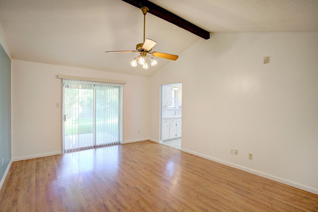 6470 Westrock Dr - Photo 5 of 22