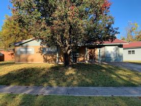 4725 Bruce St - Photo 1 of 1