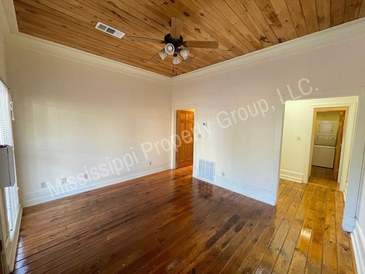 403A Saddle Creek Dr - Photo 2 of 13