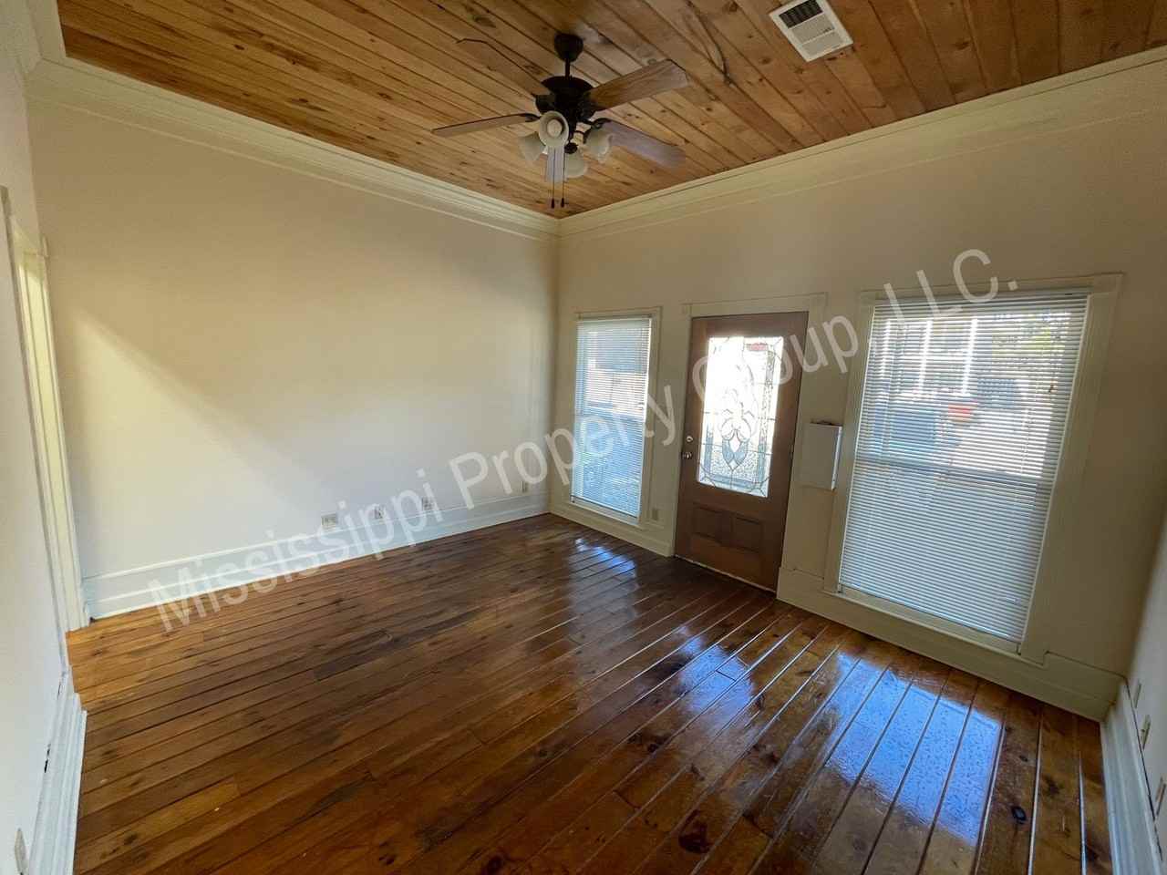 403A Saddle Creek Dr - Photo 3 of 13