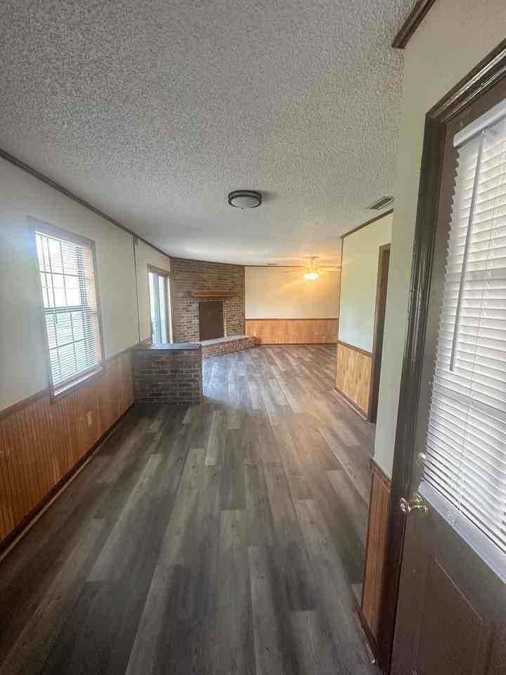 3905 Greenridge Road - Photo 2 of 25
