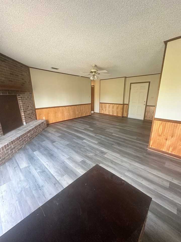 3905 Greenridge Road - Photo 6 of 25