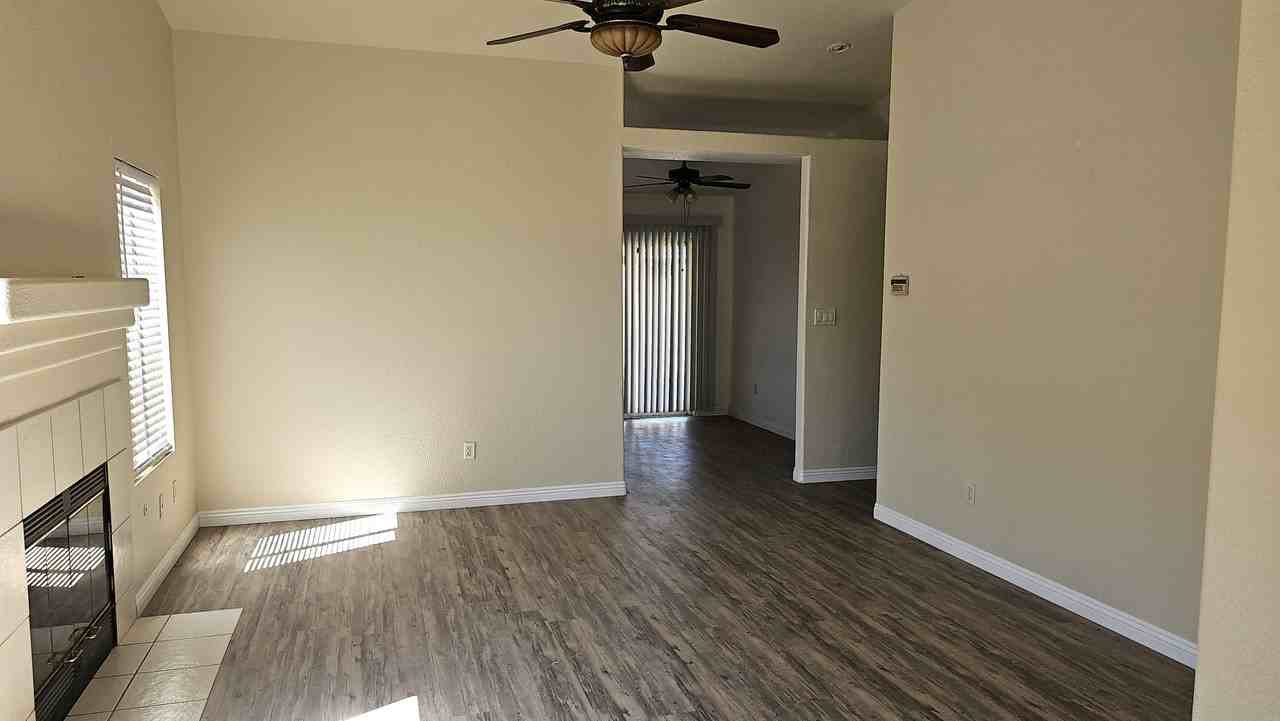 7007 Oak Forest Ct - Photo 6 of 13