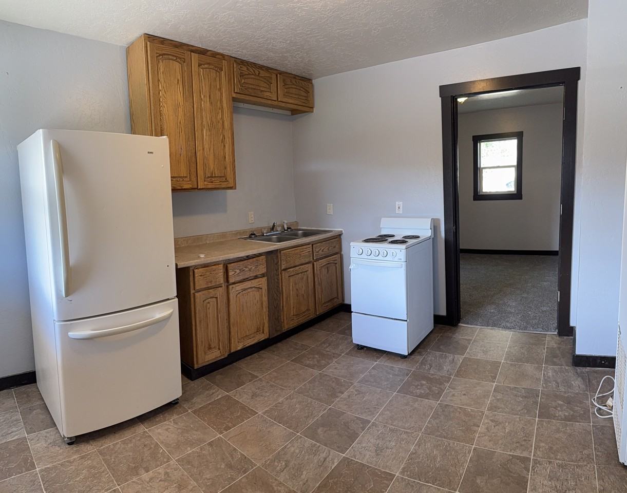 Railroad Ave #642 - Photo 2 of 12