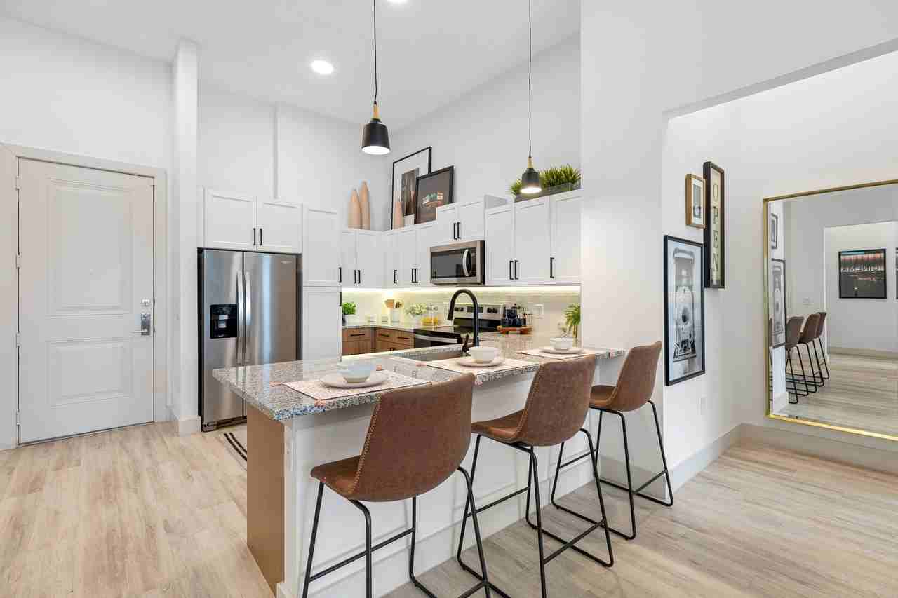 The Henry - Photo 4 of 51