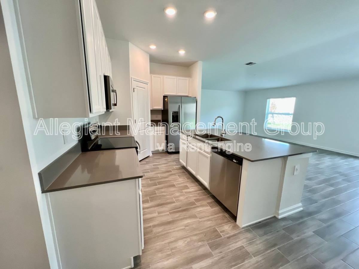 753 Citrus Reserve Blvd - Photo 3 of 10