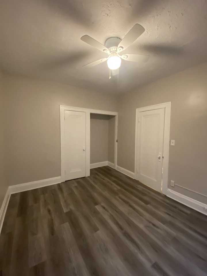 1326 W 4th St - Photo 3 of 18