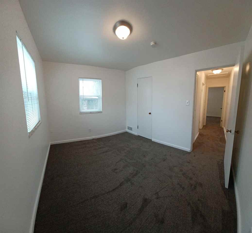 485 Ne - Photo 2 of 18