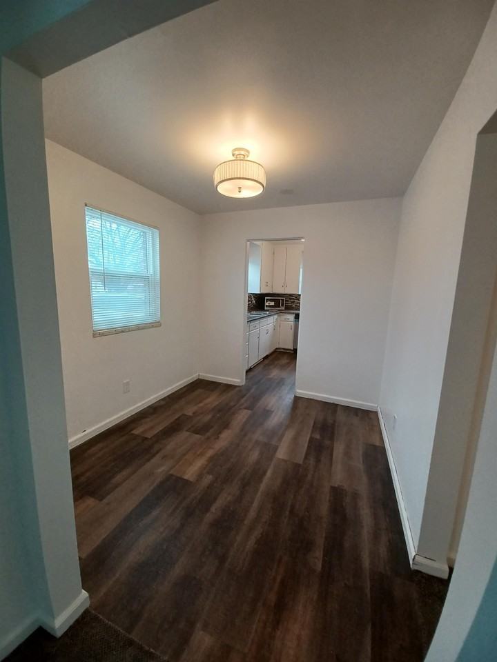 485 Ne - Photo 7 of 18