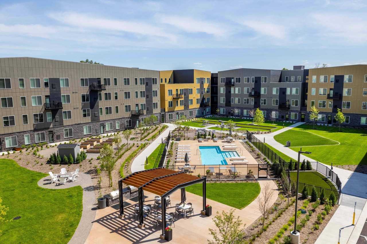 The Ellie - Photo 2 of 33