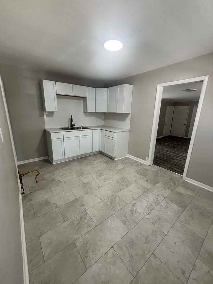 624 Alliance Ave - Photo 6 of 7