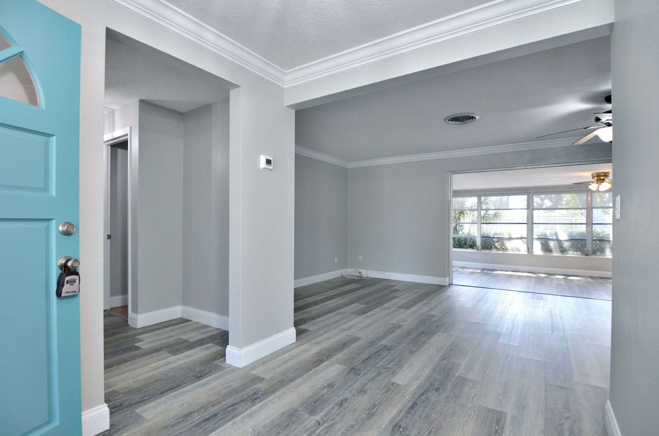 10994 90th Terrace - Photo 4 of 32